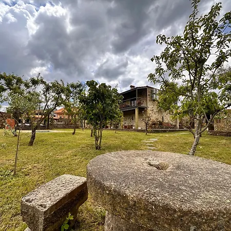 Casa Do Porco - Farm & Guest house *