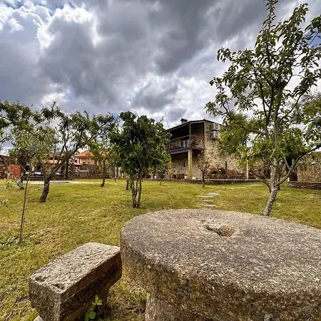 Pensión Casa Do Porco - Farm & No Douro Melres