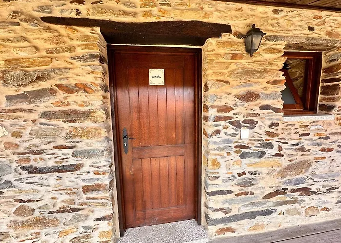 Casa Do Porco - Farm & No Douro Melres