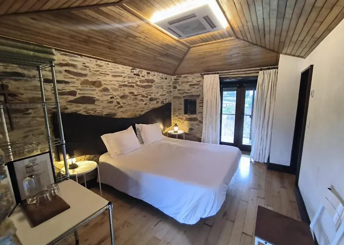 Casa Do Porco - Farm & No Douro Melres